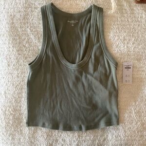 Abercrombie Essential Scoopneck Tank